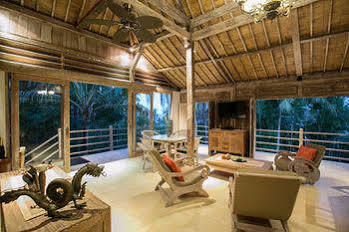 بادانجباى Casa Mimba - Seaview Private Pool Villa Padangbai المظهر الخارجي الصورة